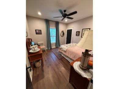 True turn-key opportunity! House comes fully furnished (owner on Pinnacle Golf and Boat Club in Texas - for sale on GolfHomes.com, golf home, golf lot