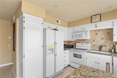 South Palm Springs! Avery nice 4-bedroom, 2.5-bathroom 1551 on Tahquitz Creek Golf Resort in California - for sale on GolfHomes.com, golf home, golf lot