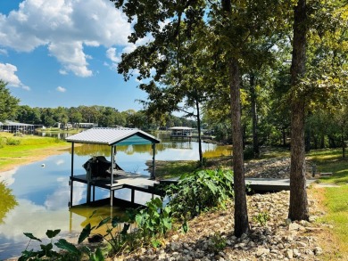 True turn-key opportunity! House comes fully furnished (owner on Pinnacle Golf and Boat Club in Texas - for sale on GolfHomes.com, golf home, golf lot