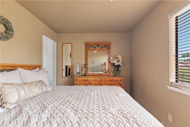 South Palm Springs! Avery nice 4-bedroom, 2.5-bathroom 1551 on Tahquitz Creek Golf Resort in California - for sale on GolfHomes.com, golf home, golf lot