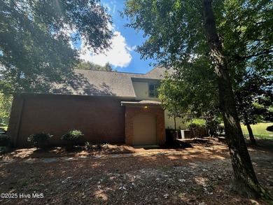 Stunning brick home with 2,815 square feet, 4 bedrooms, 3.5 on River Landing Golf Course in North Carolina - for sale on GolfHomes.com, golf home, golf lot