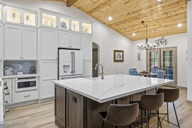 Here is the Pinetop Cabin you have been waiting for! Beautifully on Pinetop Lakes Golf and Country Club in Arizona - for sale on GolfHomes.com, golf home, golf lot