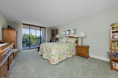 Lovely 2 bedroom, 2 bath updated condominium in the historic on Belleair Country Club in Florida - for sale on GolfHomes.com, golf home, golf lot