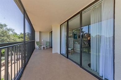 Lovely 2 bedroom, 2 bath updated condominium in the historic on Belleair Country Club in Florida - for sale on GolfHomes.com, golf home, golf lot