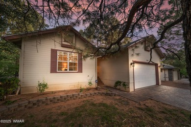 Charming 3-Bedroom, 2-Bath Home in Show Low Country Club Estates on Bison Golf and Country Club in Arizona - for sale on GolfHomes.com, golf home, golf lot