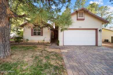 Charming 3-Bedroom, 2-Bath Home in Show Low Country Club Estates on Bison Golf and Country Club in Arizona - for sale on GolfHomes.com, golf home, golf lot