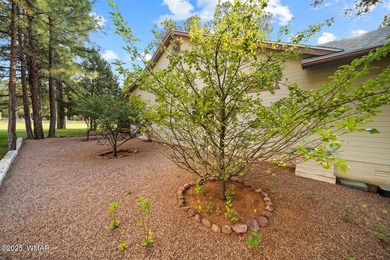 Charming 3-Bedroom, 2-Bath Home in Show Low Country Club Estates on Bison Golf and Country Club in Arizona - for sale on GolfHomes.com, golf home, golf lot