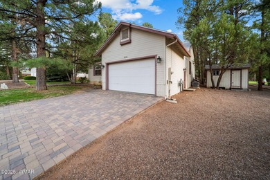 Charming 3-Bedroom, 2-Bath Home in Show Low Country Club Estates on Bison Golf and Country Club in Arizona - for sale on GolfHomes.com, golf home, golf lot