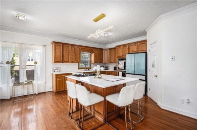 Discover your perfect retreat in this beautiful 4-bedroom, 3 on Canongate On White Oak Golf Course in Georgia - for sale on GolfHomes.com, golf home, golf lot