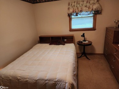 Incredibly clean 3-bedroom ranch-style home located on on Ida Grove Country Club in Iowa - for sale on GolfHomes.com, golf home, golf lot