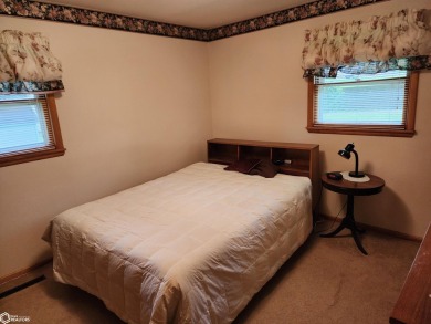 Incredibly clean 3-bedroom ranch-style home located on on Ida Grove Country Club in Iowa - for sale on GolfHomes.com, golf home, golf lot