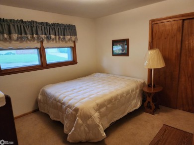 Incredibly clean 3-bedroom ranch-style home located on on Ida Grove Country Club in Iowa - for sale on GolfHomes.com, golf home, golf lot