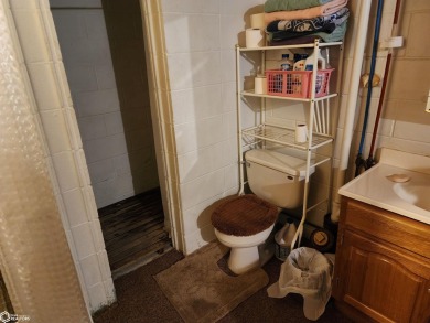 Incredibly clean 3-bedroom ranch-style home located on on Ida Grove Country Club in Iowa - for sale on GolfHomes.com, golf home, golf lot