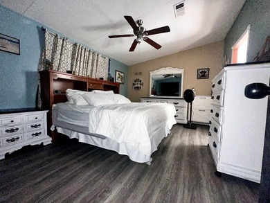 Comfort and ease awaits on 4.92 cleared fenced acres with gated on Chiefland Golf and Country Club in Florida - for sale on GolfHomes.com, golf home, golf lot