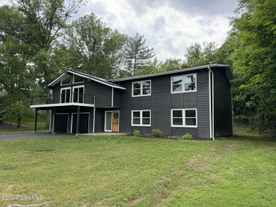 Beautifully Renovated 5BR/3 BA home overlooking the 8th hole of on Bucknell Golf Club in Pennsylvania - for sale on GolfHomes.com, golf home, golf lot