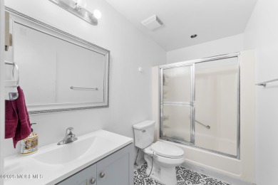 Welcome to the desirable Clearbrook 55+ community, where easy on Rossmoor Golf Club in New Jersey - for sale on GolfHomes.com, golf home, golf lot