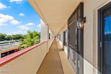 Beautifully Updated 3rd Floor Condo in Seven Lakes--a on Seven Lakes Golf and Tennis Community in Florida - for sale on GolfHomes.com, golf home, golf lot