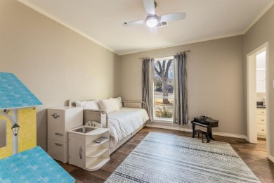 Located on a spacious GOLF COURSE LOT in Oakmont. This property on Oakmont Country Club in Texas - for sale on GolfHomes.com, golf home, golf lot