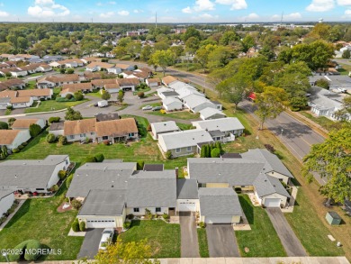 Welcome to the desirable Clearbrook 55+ community, where easy on Rossmoor Golf Club in New Jersey - for sale on GolfHomes.com, golf home, golf lot