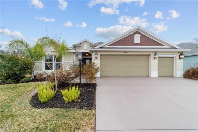 BETTER THAN NEW! This stunning 3-BEDROOM, 3-BATH, 1,928 SQ FT on Pennbrooke Fairways in Florida - for sale on GolfHomes.com, golf home, golf lot