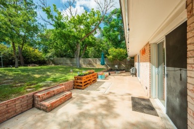 Centrally located brick home with Scenic Golf Course Views! on Scott Schriener Municipal Golf Course in Texas - for sale on GolfHomes.com, golf home, golf lot