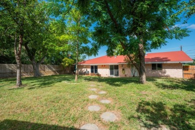Centrally located brick home with Scenic Golf Course Views! on Scott Schriener Municipal Golf Course in Texas - for sale on GolfHomes.com, golf home, golf lot