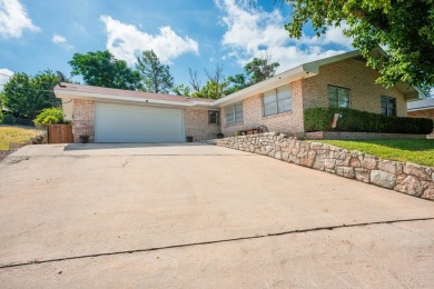 Centrally located brick home with Scenic Golf Course Views! on Scott Schriener Municipal Golf Course in Texas - for sale on GolfHomes.com, golf home, golf lot