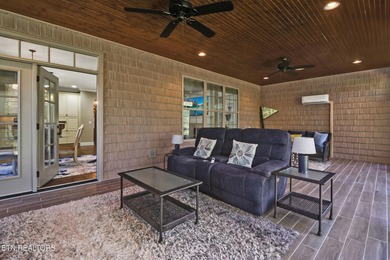 Welcome home to this beautiful 3-bedroom, 2.5-bath brick and on Heatherhurst Golf Course in Tennessee - for sale on GolfHomes.com, golf home, golf lot