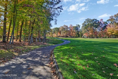 Welcome home to this beautiful 3-bedroom, 2.5-bath brick and on Heatherhurst Golf Course in Tennessee - for sale on GolfHomes.com, golf home, golf lot