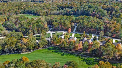 Welcome home to this beautiful 3-bedroom, 2.5-bath brick and on Heatherhurst Golf Course in Tennessee - for sale on GolfHomes.com, golf home, golf lot