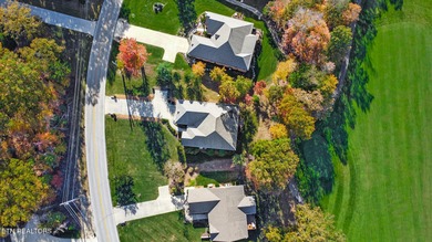 Welcome home to this beautiful 3-bedroom, 2.5-bath brick and on Heatherhurst Golf Course in Tennessee - for sale on GolfHomes.com, golf home, golf lot
