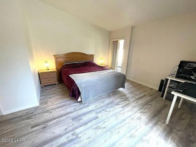 Desirable end unit at Stonebridge golf course community! on London Bridge Golf Course in Arizona - for sale on GolfHomes.com, golf home, golf lot