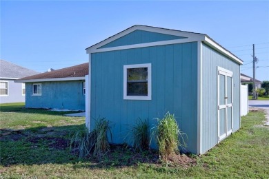 *NEW ROOF ON SCHEDULED TO BE REPLACED ASAP* Prepare to fall in on River Greens Golf Course in Florida - for sale on GolfHomes.com, golf home, golf lot