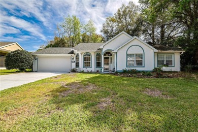 THIS 3 BEDROOM 2 BATH CBS HOME IS ON A CORNER LOT. HAS LARGER on Royal Oaks Golf Club in Florida - for sale on GolfHomes.com, golf home, golf lot