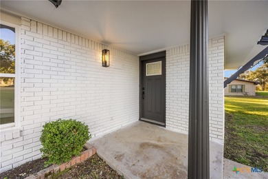 This beautifully updated Temple home sits on nearly half an acre on Sammons Golf Links in Texas - for sale on GolfHomes.com, golf home, golf lot