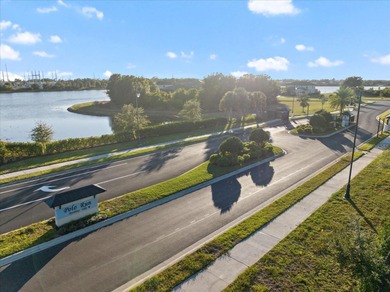 Discover the perfect blend of comfort and luxury in the popular on Lakewood National Golf Club in Florida - for sale on GolfHomes.com, golf home, golf lot