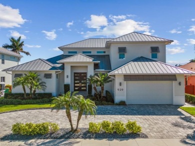 ATTENTION GOLFERS! This home comes with the immediate on Island Country Club in Florida - for sale on GolfHomes.com, golf home, golf lot