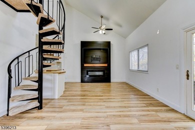 Freshly Painted, Second Floor Condo, Loft Style End Unit w/ on Minerals Golf Club in New Jersey - for sale on GolfHomes.com, golf home, golf lot