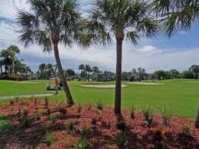 This beautifully updated villa, located in the highly on Heritage Ridge Golf Club in Florida - for sale on GolfHomes.com, golf home, golf lot