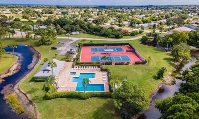 This beautifully updated villa, located in the highly on Heritage Ridge Golf Club in Florida - for sale on GolfHomes.com, golf home, golf lot