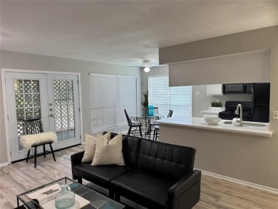 Urban Oasis Just Minutes from Downtown - Luxuriously Updated 1 on Stevens Park Golf Course in Texas - for sale on GolfHomes.com, golf home, golf lot