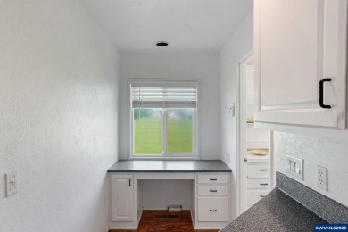 Salemtowne 55+ Community  3 big windows to view the Golf Course on Salemtowne Golf Club in Oregon - for sale on GolfHomes.com, golf home, golf lot