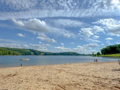 Have you been searching for the perfect location for your LAKE on Alpine Lake Resort in West Virginia - for sale on GolfHomes.com, golf home, golf lot