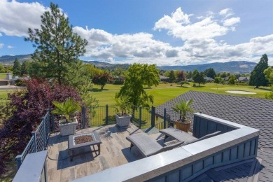 Stunning Custom Golf course property overlooking the 11th hole on Rogue Valley Country Club in Oregon - for sale on GolfHomes.com, golf home, golf lot