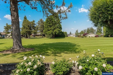 Salemtowne 55+ Community  3 big windows to view the Golf Course on Salemtowne Golf Club in Oregon - for sale on GolfHomes.com, golf home, golf lot