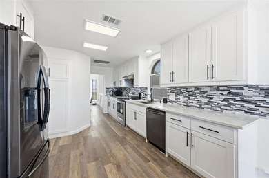 Welcome to this spacious 3-bedroom, 2.5-bath home offers on Grand Oaks Golf Club in Texas - for sale on GolfHomes.com, golf home, golf lot