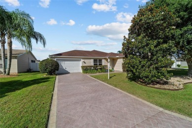 Exceptional location in The Village of Hemingway! This on The Links of Spruce Creek in Florida - for sale on GolfHomes.com, golf home, golf lot
