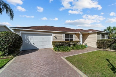 Exceptional location in The Village of Hemingway! This on The Links of Spruce Creek in Florida - for sale on GolfHomes.com, golf home, golf lot