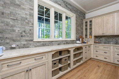 Located in beautiful Reynolds Lake Oconee, this elegantly on Reynolds Lake Oconee - The Oconee in Georgia - for sale on GolfHomes.com, golf home, golf lot