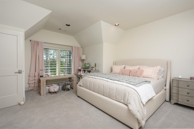 Located in beautiful Reynolds Lake Oconee, this elegantly on Reynolds Lake Oconee - The Oconee in Georgia - for sale on GolfHomes.com, golf home, golf lot